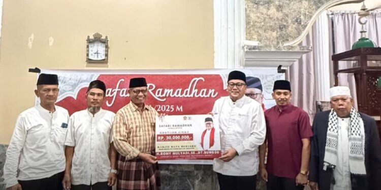Safari Ramadhan Dilakukan Anggota Komisi III DPRD Sumbar Rony Mulyadi di Surau Pokie Andamo