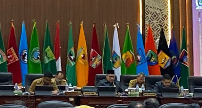 DPRD Sumbar Tetapkan Nota Ranwal RPJMD 2025-2029 dan Pimpinan Pansus LKPJ Kepala Daerah