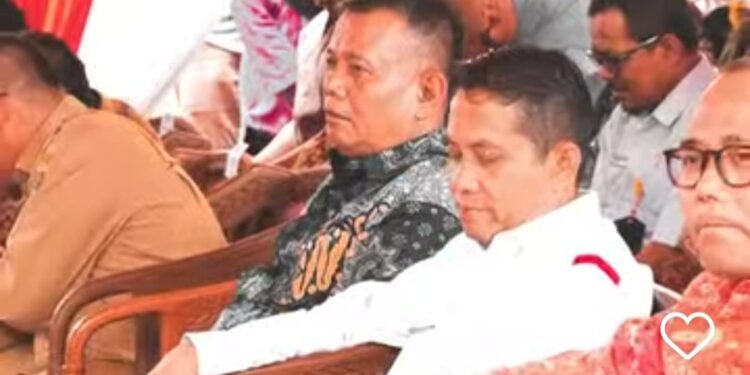 Wakil Ketua DPRD Sumbar Evi Yandri Resmikan Sarana dan Prasarana Serta Launching Progul SMK 5 Padang