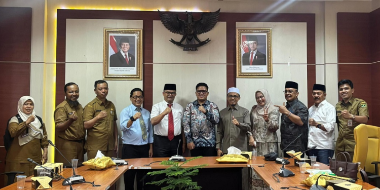 Komisi I DPRD Sumbar Kunjungi Pemko Solok Bahas Ranperda SPBE