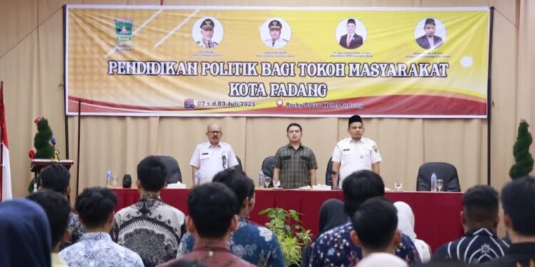 Wakil Ketua DPRD Sumbar Iqra Chissa Jadi Narasumber Bimtek Pendidikan Politik