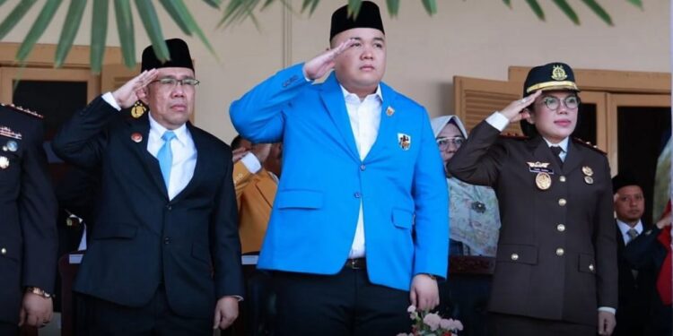 Wakil Ketua Ketua DPRD Sumbar Nanda Satria Hadiri HUT Bhayangkara ke-79 di Istana Gubernur