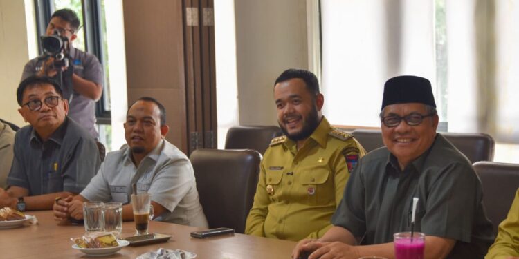 Walikota Padang Adakan Pertemuan Dengan Ketua Dan Wakil Ketua DPRD Provinsi Sumbar
