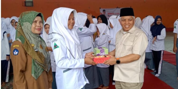 Reses Anggota DPRD Sumbar Nurfirman Wansyah Motivasi Siswa SMA 1 Solsel, Belajar Keras, Cerdas, Ikhlas dan Tuntas