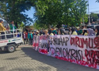Ketua DPRD Sumbar akan Tindak Lanjuti Aspirasi Mahasiswa