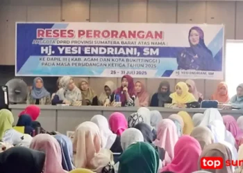 Reses di Bukittinggi, Anggota DPRD Sumbar Yesi Endriani Ajak Warga Perkuat Ketahanan Keluarga di Era Digital