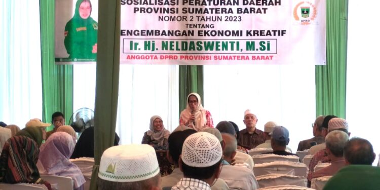 Anggota DPRD Sumbar Neldaswenti Gelar Sosialisasi Terkait Pengembangan Ekraf