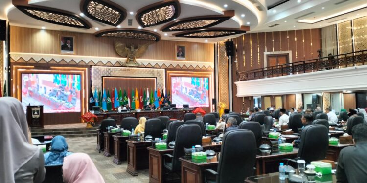 DPRD dan Pemprov Sumbar Tetapkan KUA-PPAS Tahun 2026 Dalam Rapat Paripurna