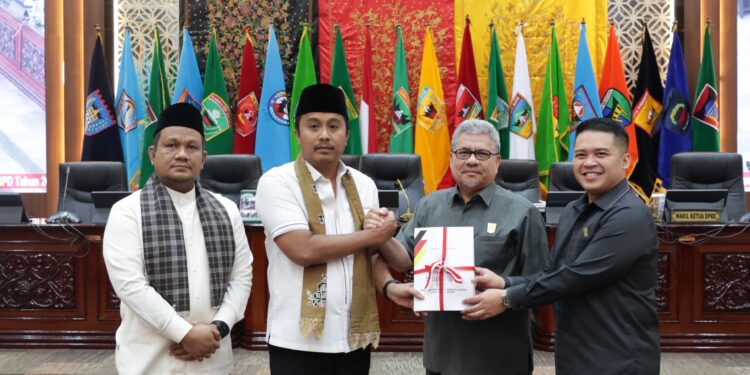 DPRD Sumbar Gelar Rapat Paripurna Penyampaian Nota Pengantar Ranperda APBD Tahun 2026