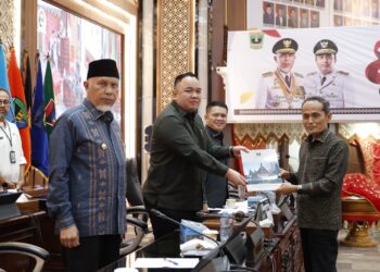 Fraksi-fraksi di DPRD Sumbar Sampaikan Pandangan Umum Terhadap Ranperda APBD 2026