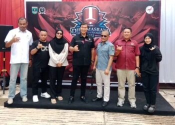 Anggota DPRD Sumbar Varel Oriano Membuka Turnamen MLBB 2025