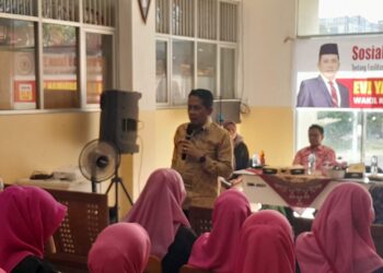 Wakil Ketua DPRD Sumbar Evi Yandri Gelar Sosper No.9 Tahun 2018